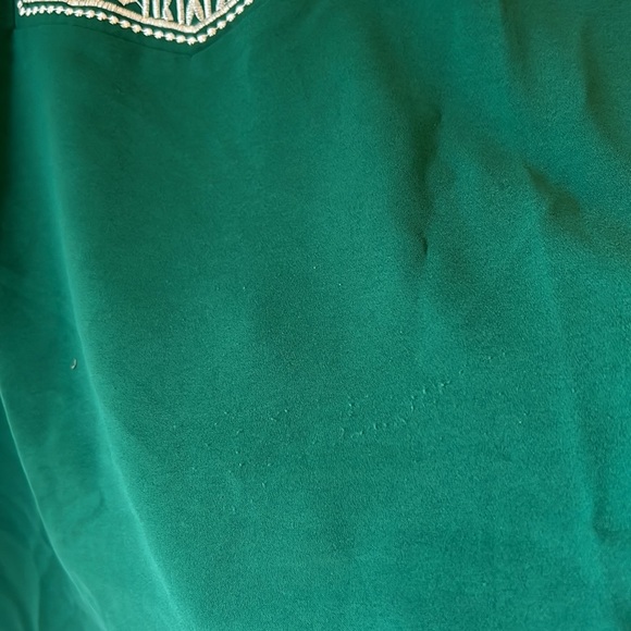 Gorgeous green top - Picture 3 of 5